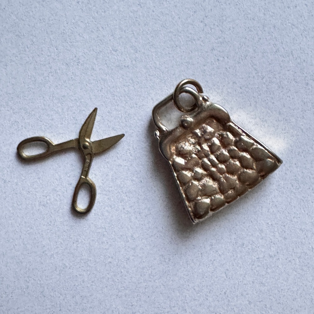 Dozen Vintage Charms - Picture 3 of 10